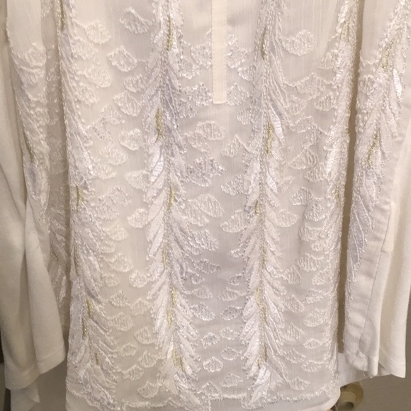 Anthropologie white flowy shirt size M - Picture 3 of 5
